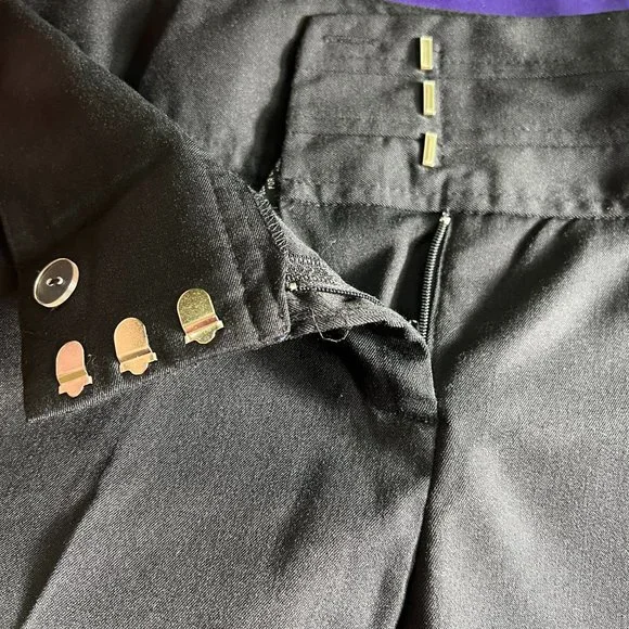 📌Tracy Evans Timeless Black Dress Shorts - Picture 3 of 13